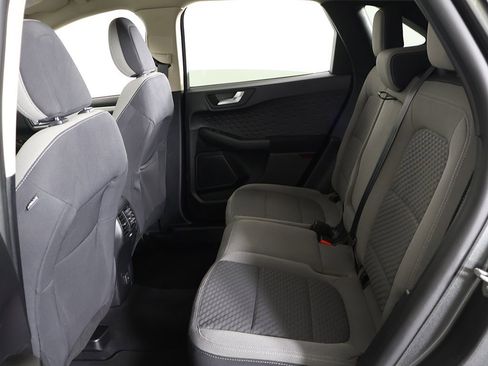 Used 2020 Ford Escape SE image 31