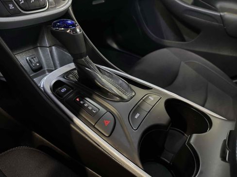 Used 2019 Chevrolet Volt LT FWD image 10