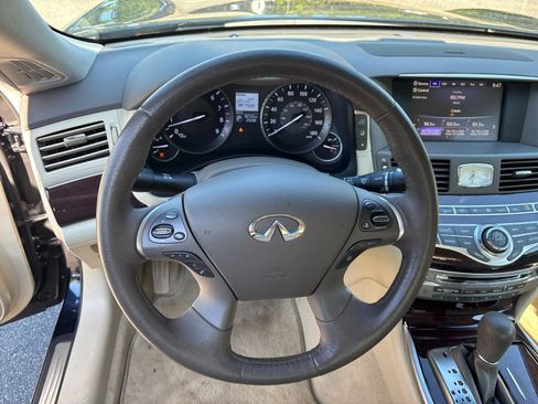 Used 2019 INFINITI Q70 Luxe w/ Proactive Package AWD/4WD image 15