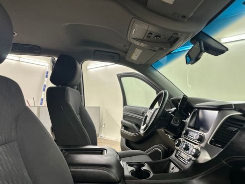 Used 2017 GMC Yukon XL SLE w/ SLE Value Package RWD image 18
