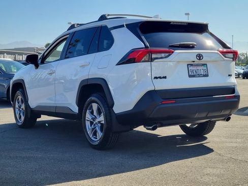 Used 2024 Toyota RAV4 XLE w/ Convenience Package FWD image 3