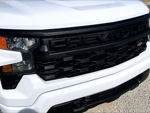 Used 2022 Chevrolet Silverado 1500 Custom image 27