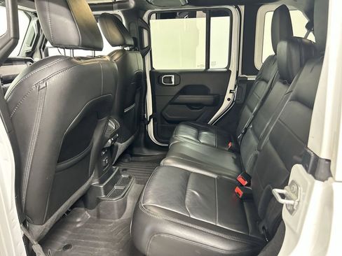 Used 2021 Jeep Wrangler Unlimited Sahara image 19