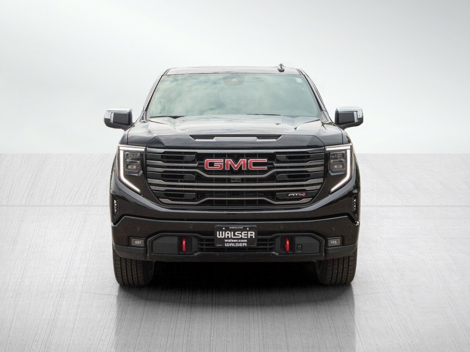 Used 2025 GMC Sierra 1500 AT4 w/ Technology Package AWD/4WD image 8