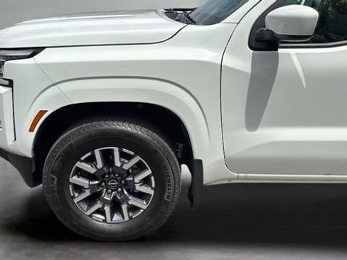 Used 2024 Nissan Frontier SL w/ Technology Package RWD image 34