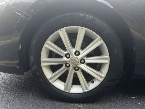 Used 2012 Toyota Camry XLE FWD image 9