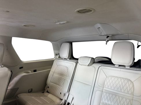 Used 2021 Lincoln Navigator Black Label w/ Cargo Convenience Package AWD/4WD image 14