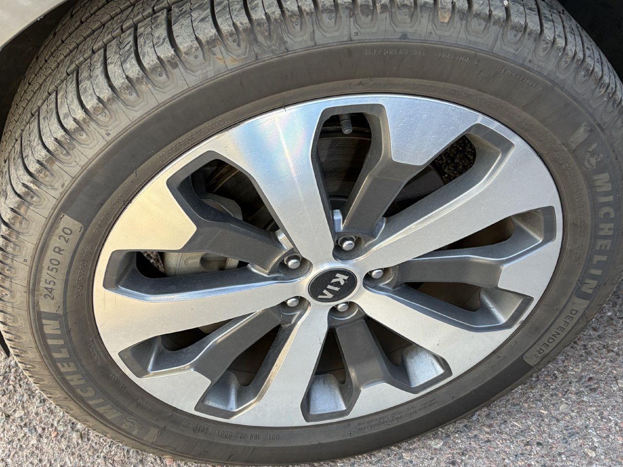 Used 2020 Kia Telluride S FWD image 5