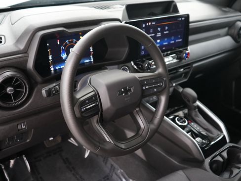 Used 2023 Chevrolet Colorado Trail Boss w/ LPO, Dark Essentials Package AWD/4WD image 19