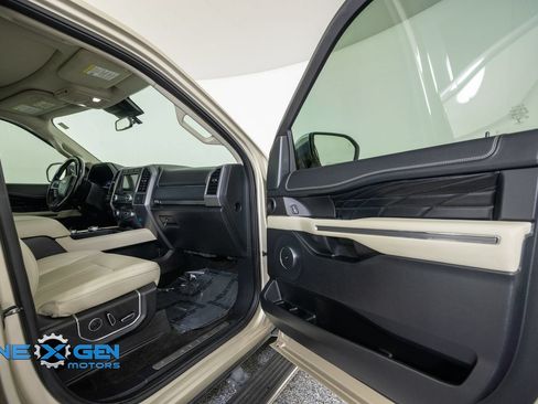 Used 2018 Ford Expedition Platinum AWD/4WD image 46