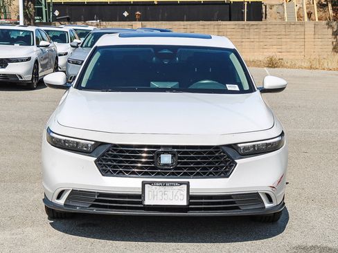 Used 2024 Honda Accord EX image 2
