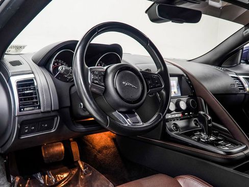 Used 2018 Jaguar F-TYPE Coupe image 5