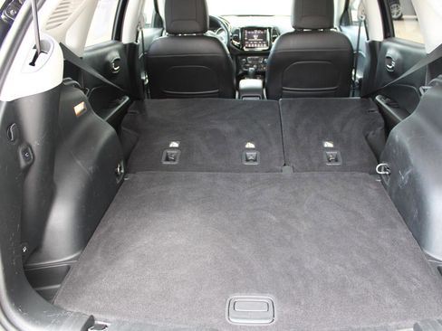 Certified 2021 Jeep Compass Limited w/ Elite Exterior Group image 27