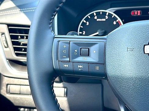 New 2026 Nissan Rogue SV FWD image 17