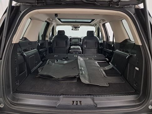 Used 2018 Ford Expedition Platinum image 41