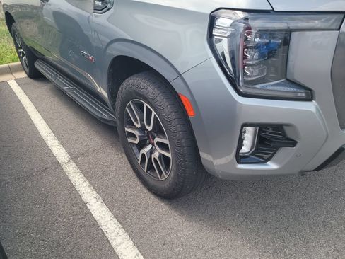 Used 2023 GMC Yukon XL AT4 AWD/4WD image 4