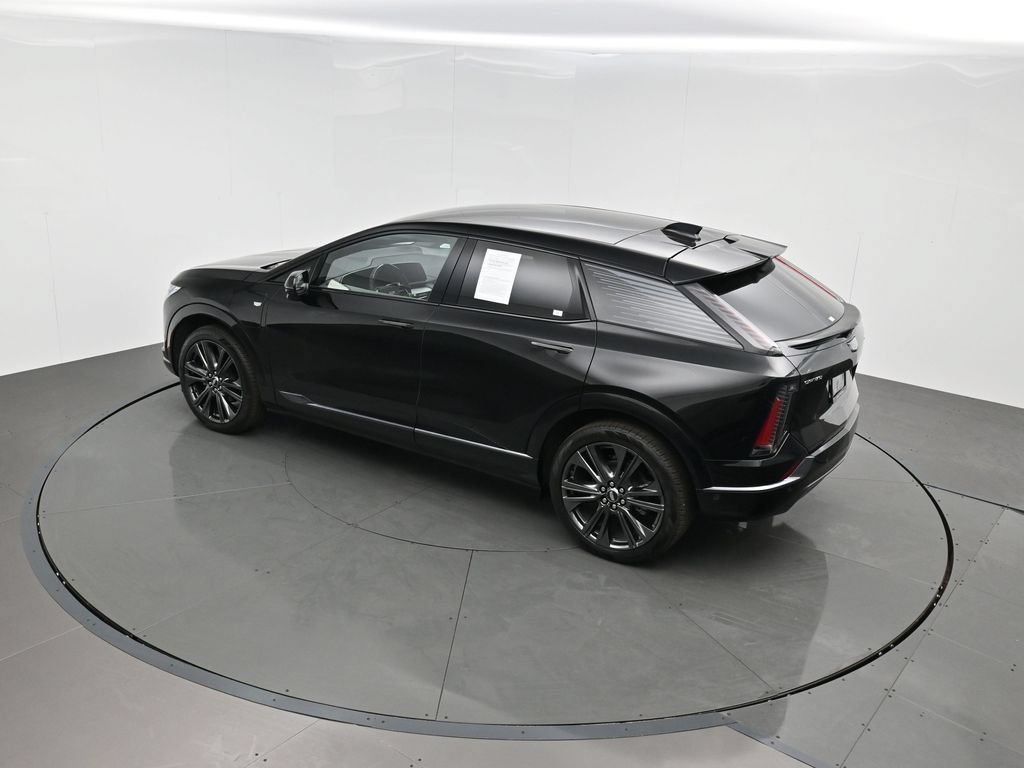 Certified 2025 Cadillac Optiq Sport 2 AWD/4WD image 42