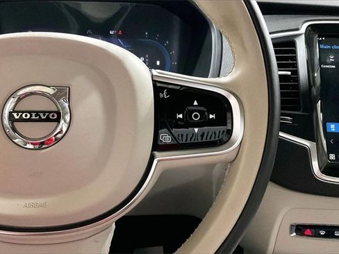 Used 2024 Volvo XC90 B5 Core w/ Climate Package image 20