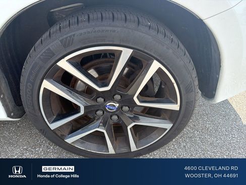 Used 2017 Volvo S60 T5 Dynamic FWD image 10