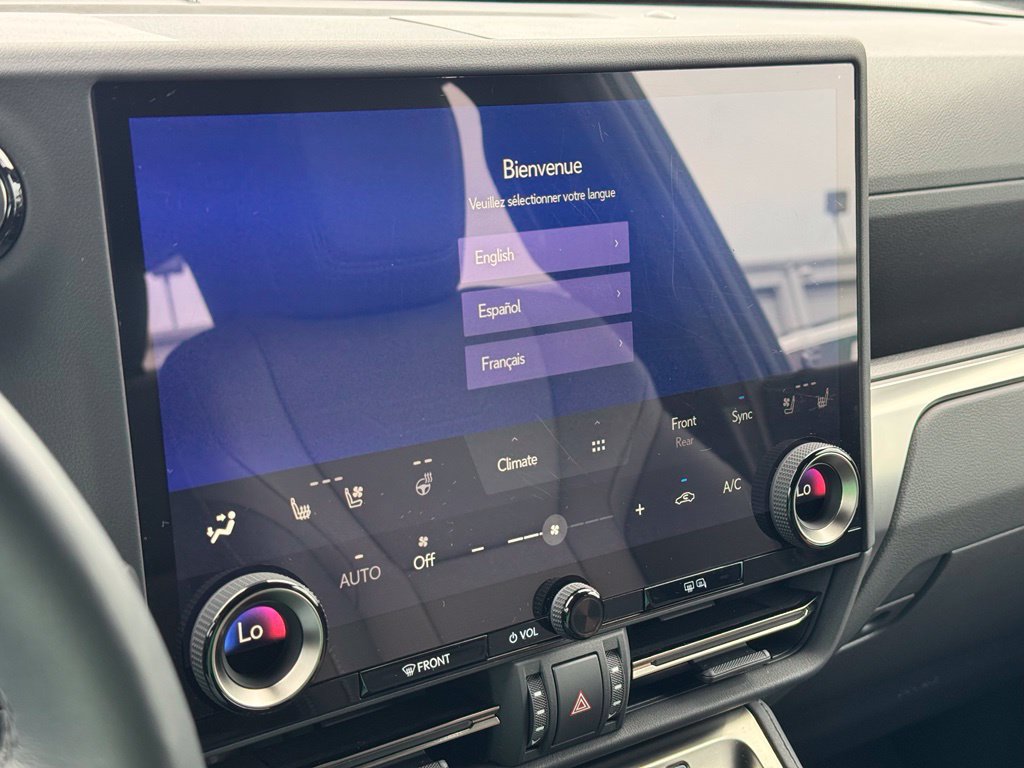 Used 2024 Lexus GX 550 w/ Accessory Package (31) AWD/4WD image 31