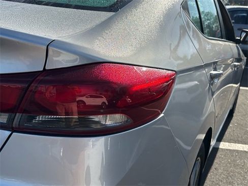 Used 2018 Hyundai Elantra SEL image 13