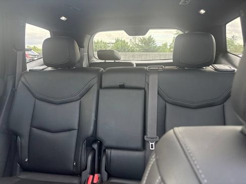 Used 2024 Cadillac XT6 Luxury AWD/4WD image 4
