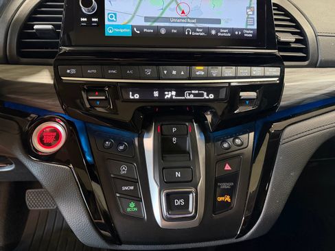 Used 2025 Honda Odyssey Elite image 23