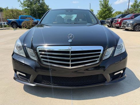Used 2011 Mercedes-Benz E 350 Sedan image 2