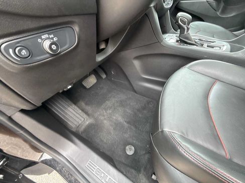 Certified 2024 Chevrolet Equinox RS w/ RS Leather Package AWD/4WD image 35