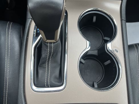 Used 2017 Jeep Grand Cherokee Limited image 27