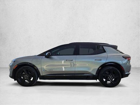 Used 2026 Chevrolet Equinox EV RS FWD image 8