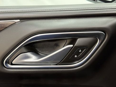 Used 2022 Chevrolet Tahoe Z71 w/ Luxury Package image 35