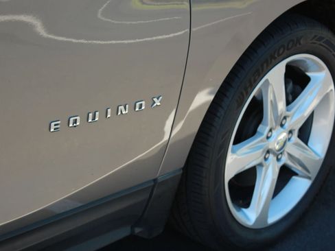 Used 2018 Chevrolet Equinox LT AWD/4WD image 13