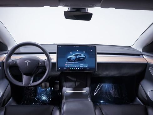 Used 2023 Tesla Model 3 Performance image 10