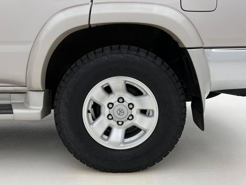 Used 2000 Toyota 4Runner SR5 image 25