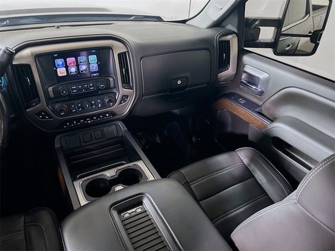 Used 2019 GMC Sierra 2500 Denali w/ Duramax Plus Package image 22