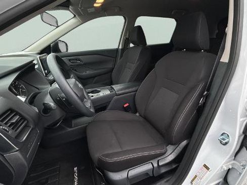 Certified 2025 Nissan Rogue S FWD image 14