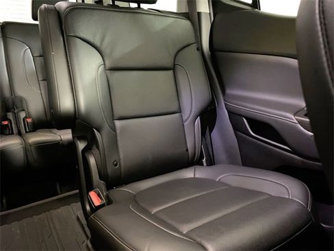 Used 2023 GMC Acadia SLT w/ LPO, Floor Liner Package image 14