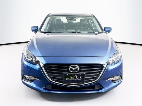 Used 2017 MAZDA MAZDA3 Touring FWD image 2
