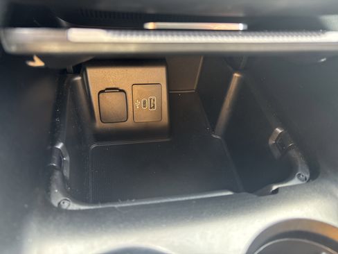 Used 2025 Ford Explorer ST-Line w/ ST-Line Street Pack image 30