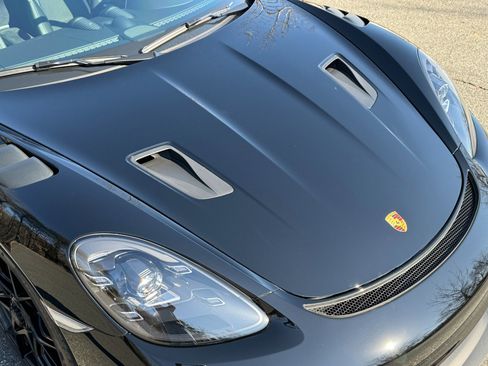 Used 2025 Porsche 718 Cayman GT4 RS image 17