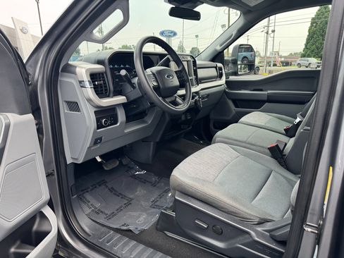 Used 2024 Ford F350 XLT AWD/4WD image 18
