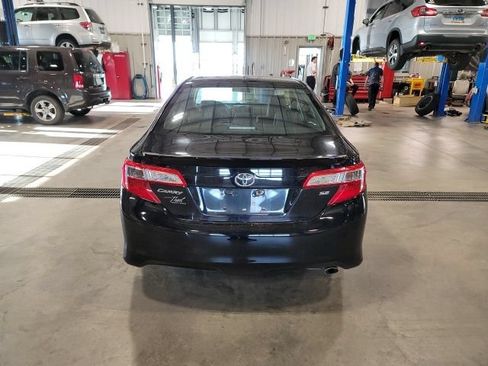 Used 2012 Toyota Camry SE FWD image 6