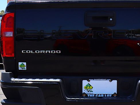 Used 2022 Chevrolet Colorado LT w/ Fleet Safety Package RWD image 19