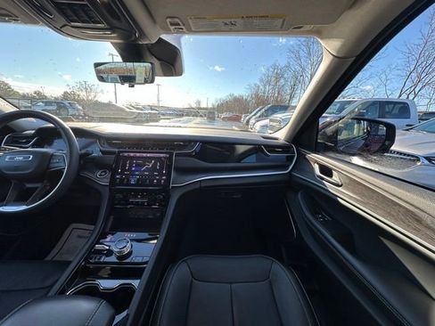 Used 2022 Jeep Grand Cherokee Limited 4xe w/ Luxury Tech Group II image 30