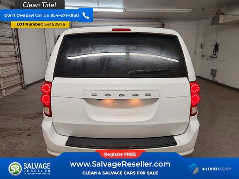 Used 2019 Dodge Grand Caravan SE FWD image 8
