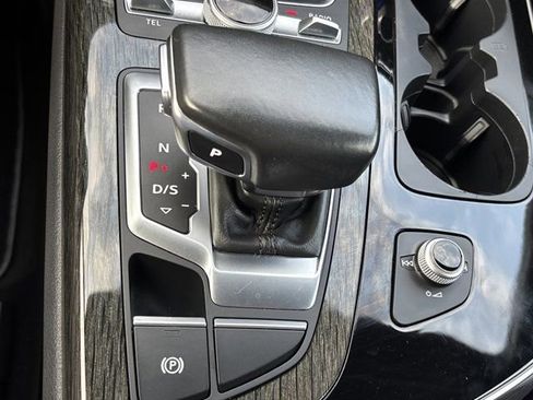 Used 2018 Audi Q7 3.0T Prestige w/ Prestige Package image 47