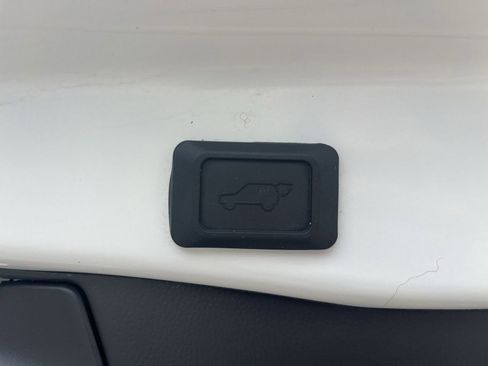 Used 2024 Toyota RAV4 XSE AWD/4WD image 30