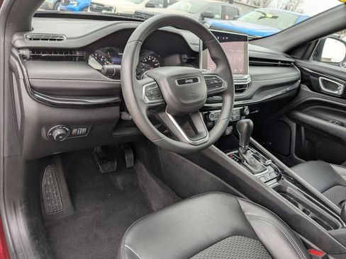 Used 2022 Jeep Compass Latitude w/ Sun and Sound Group AWD/4WD image 20