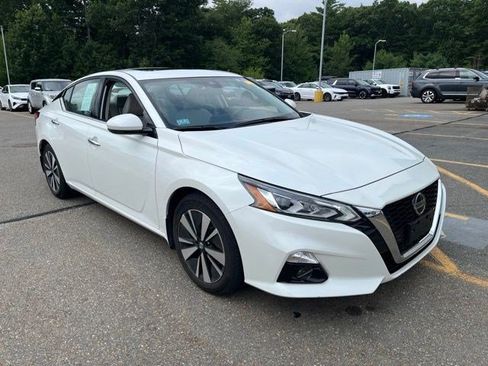 Certified 2022 Nissan Altima 2.5 SL FWD image 1